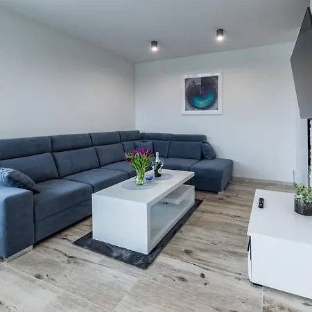 Holiday Apartment Διαμέρισμα *